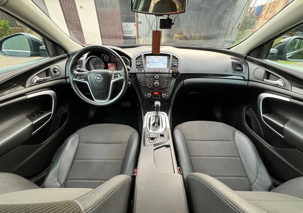 Opel Insignia cena 28500 przebieg: 157660, rok produkcji 2009 z Pionki małe 172